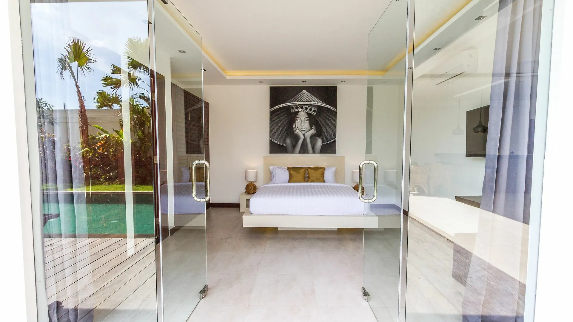 Villa Juna - Beautiful 3 Bedroom In Seminyak 0*, סמיניאק