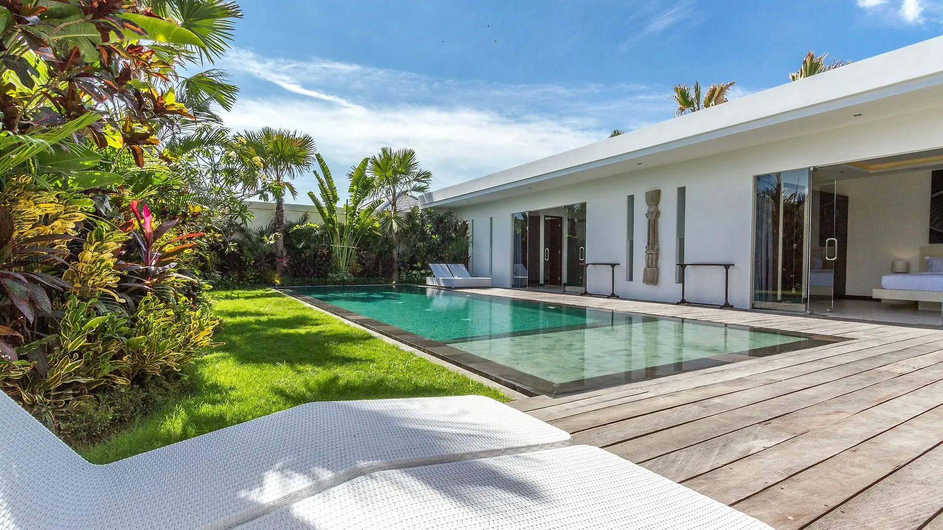 Villa Juna - Beautiful 3 Bedroom In Seminyak