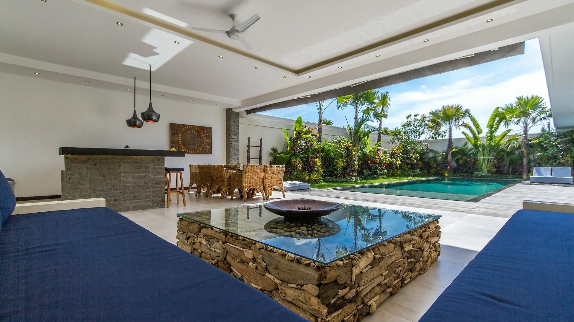 Villa Juna - Beautiful 3 Bedroom In Seminyak