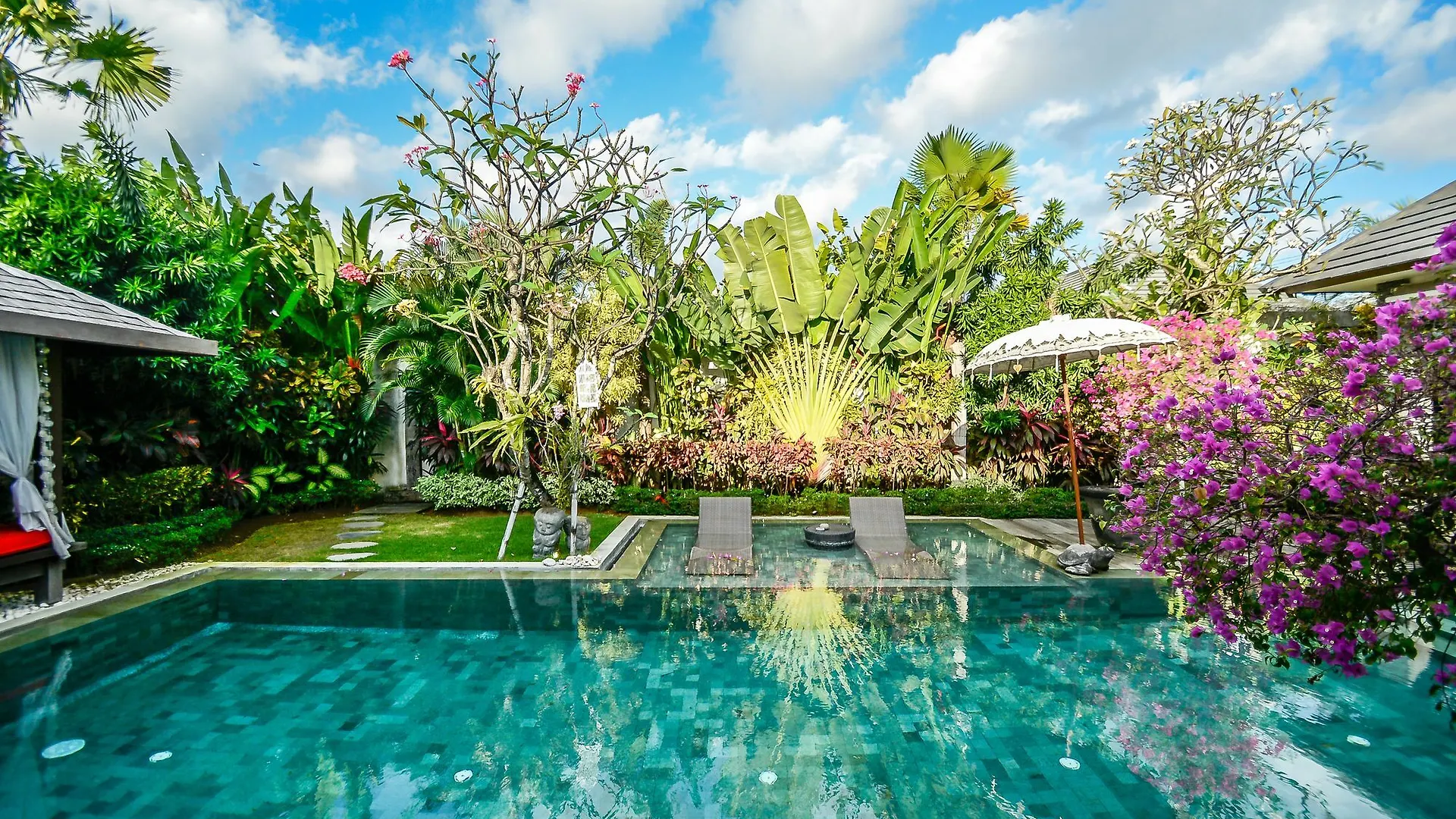 Villa Juna - Beautiful 3 Bedroom In Seminyak