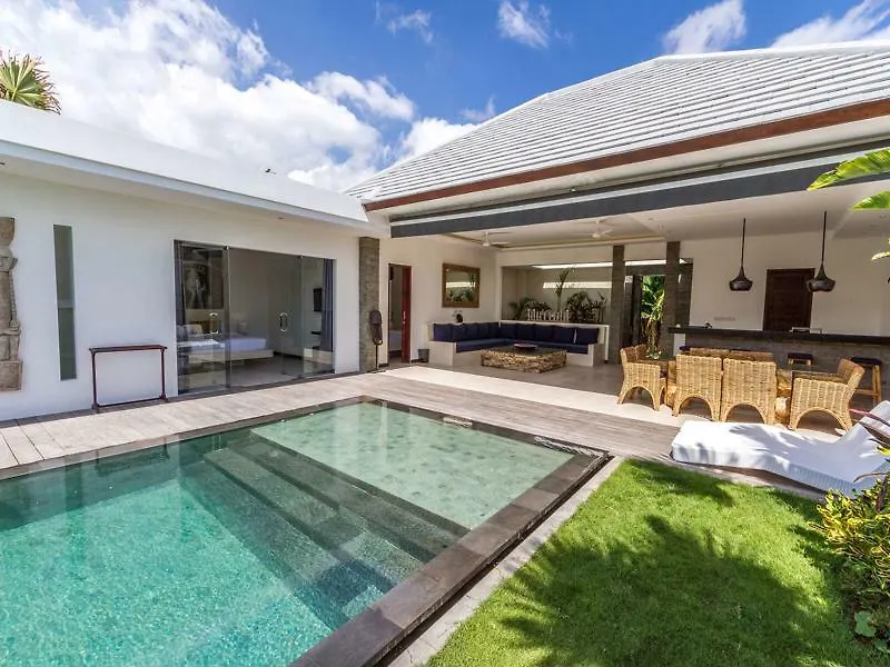 Villa Juna - Beautiful 3 Bedroom In Seminyak Indonesia