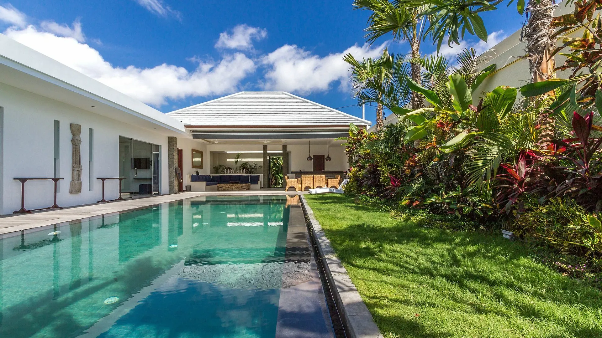 Villa Juna - Beautiful 3 Bedroom In Seminyak
