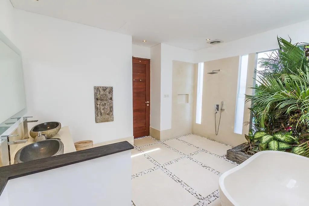 Villa Juna - Beautiful 3 Bedroom In Seminyak