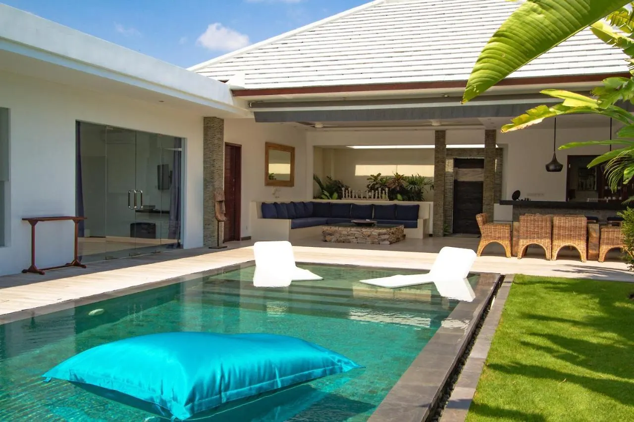 Villa Juna - Beautiful 3 Bedroom In Seminyak Indonesia